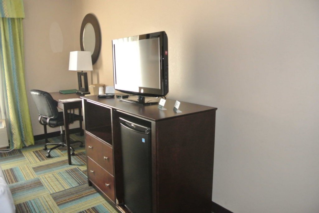 Фото Quality Inn & Suites Arnold - St Louis