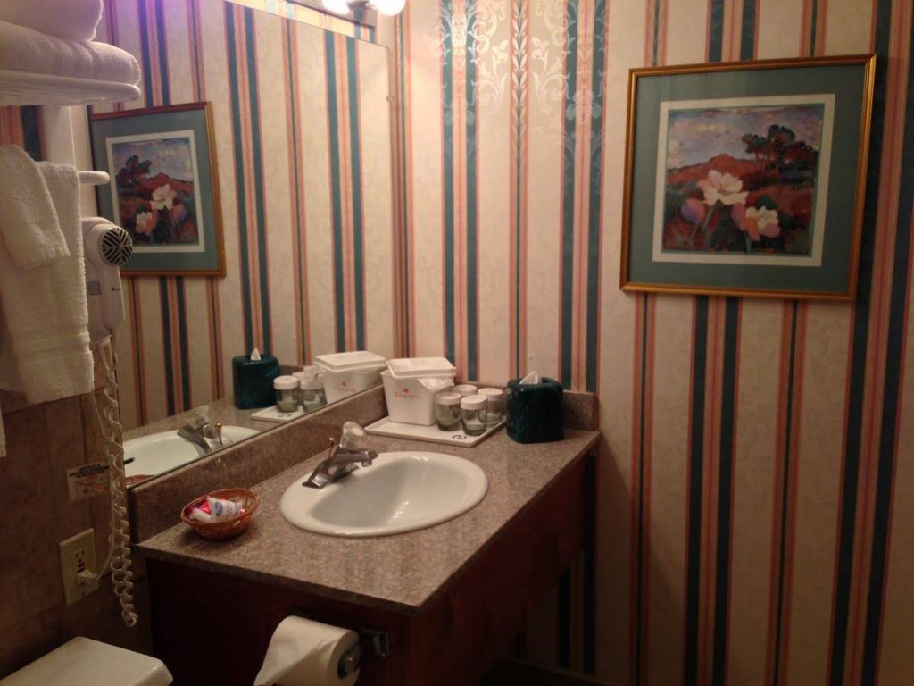 Фото Ramada by Wyndham Fresno North