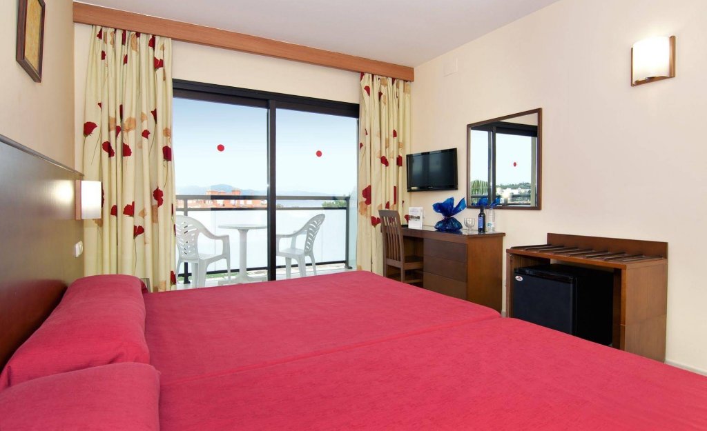 Фото Hotel Puente Real