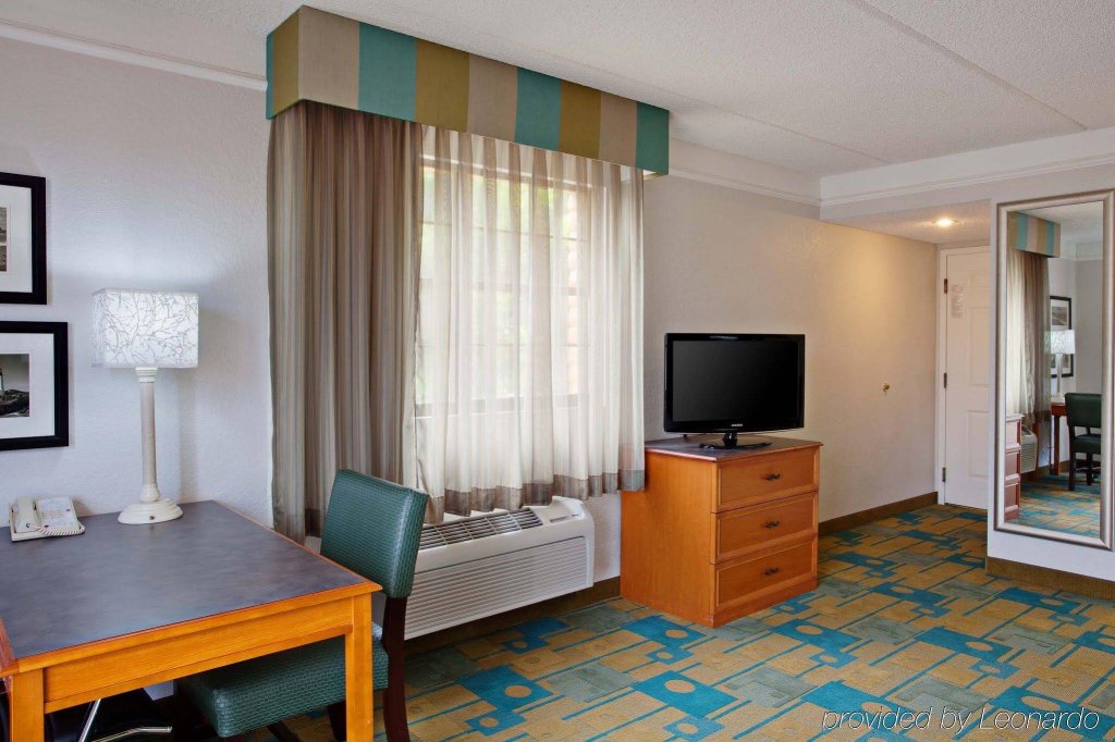 Фото La Quinta Inn by Wyndham San Diego Chula Vista