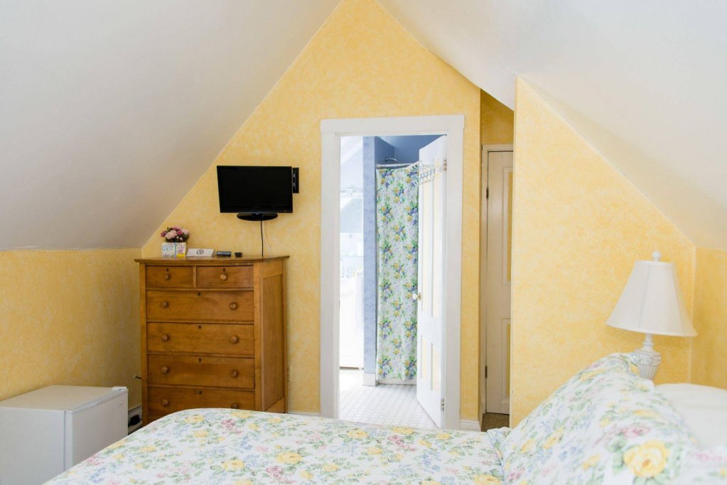 Фото Narragansett House