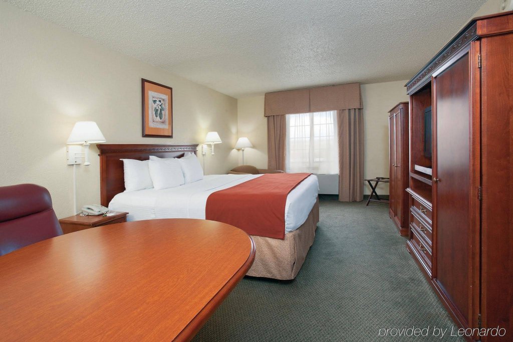 Фото Baymont by Wyndham Rock Springs