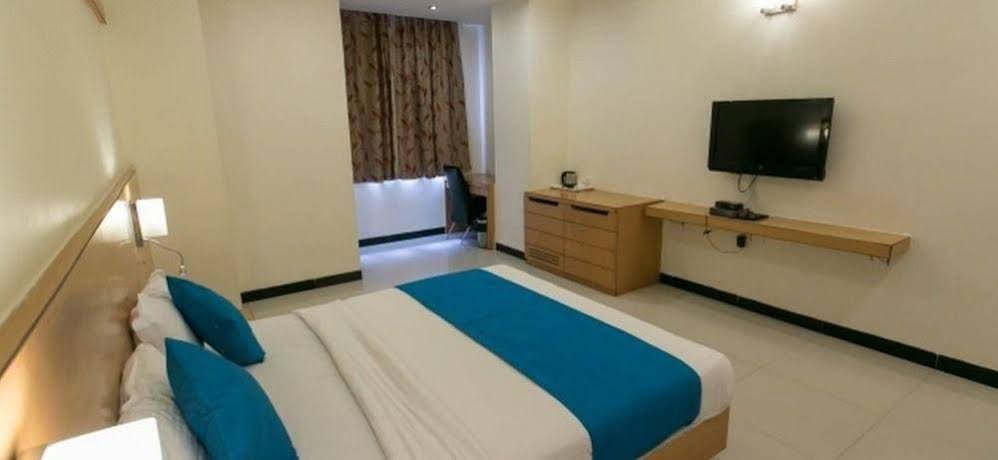 Фото Hotel Mangal City