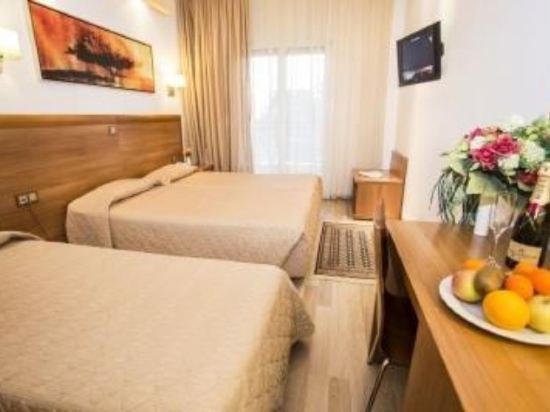 Фото Pefka Hotel