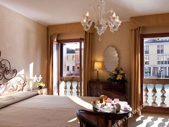 Фото Continental Venice Hotel