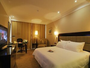 Гостиница Poly Hotel