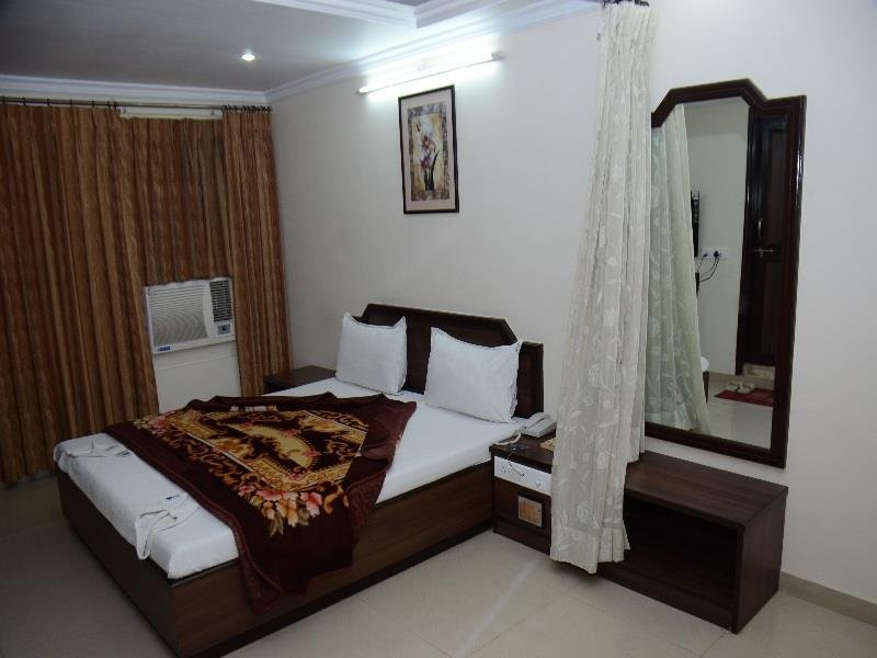 Фото Hotel Alpha
