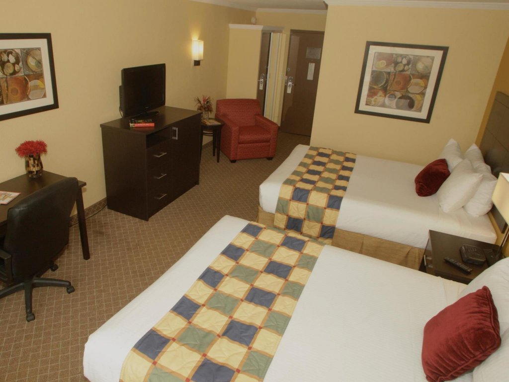 Фото Best Western Kirkwood Inn