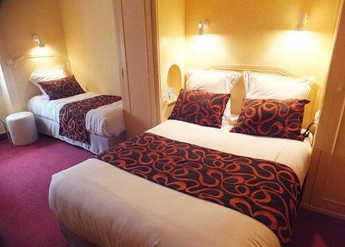 Гостиница The Originals City, Hôtel Régina, Périgueux в Перигё