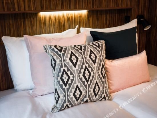 Фото Linden Hotel