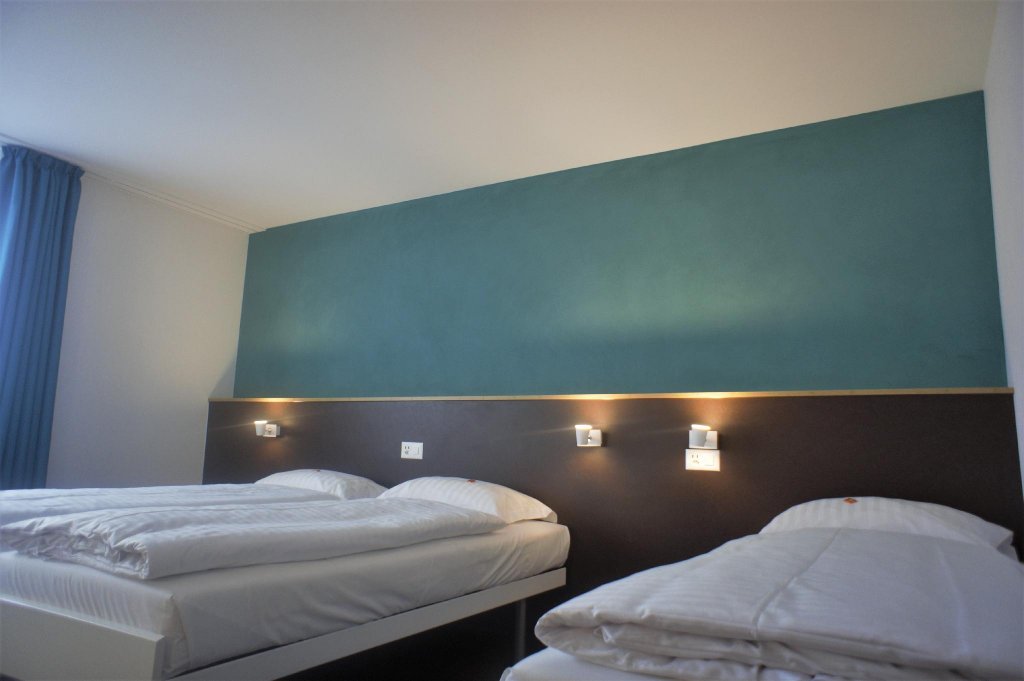 Фото Swiss Chocolate Lausanne by Fassbind