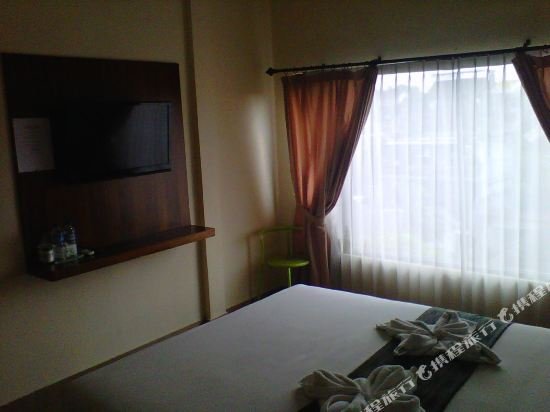 Фото Desak Putu Putra Homestay