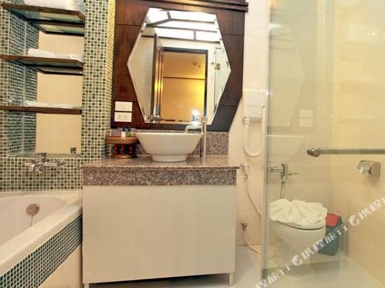 Фото Pattaya Loft Hotel