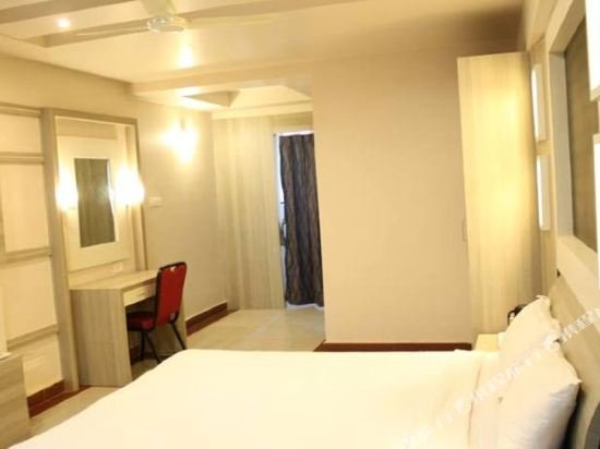 Фото Blue Lily Beach Resort