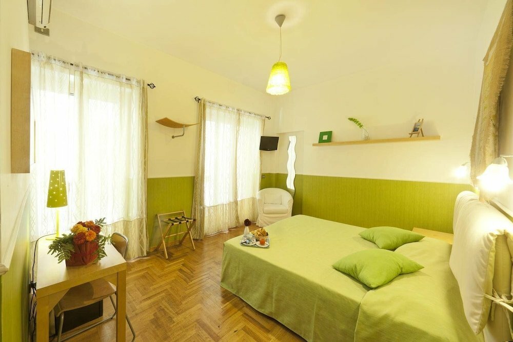 Hotel Cappella Vecchia 11, Naples, photo