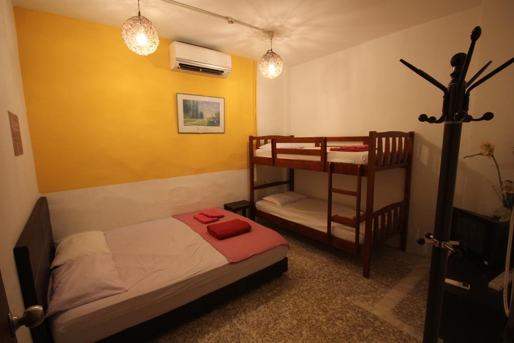 Фото Cocoa Mews Cafe & Homestay