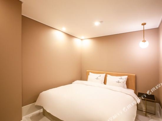 Фото Brown Dot Hotel Sasang Renecite