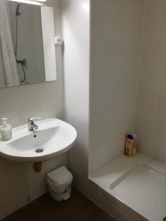 Фото Hostal Lesseps