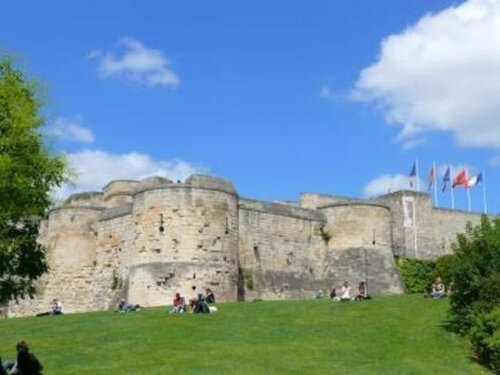 Гостиница The Originals City, Hôtel Le Savoy, Caen в Кане