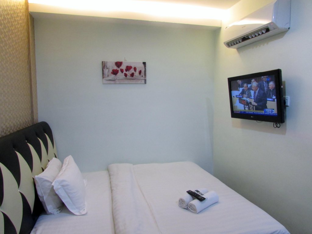 Фото Hotel Zamburger Sungai Besi