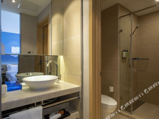 Фото Atour Hotel (Changshu Wanda Plaza Changjiang Road)