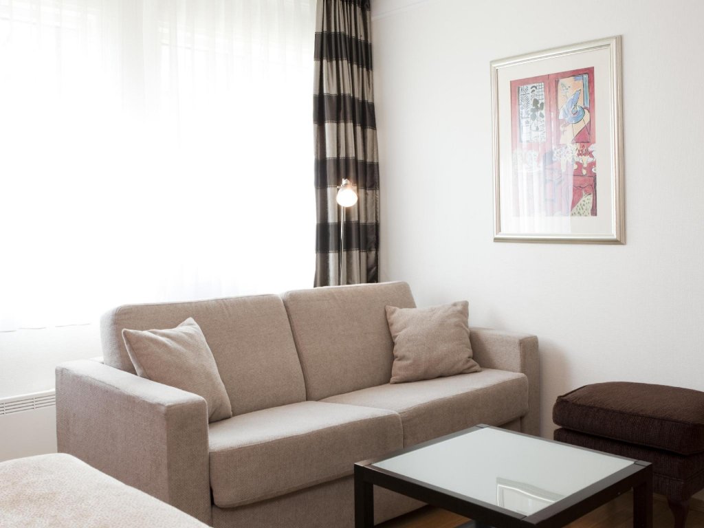 Фото Thon Hotel Linne