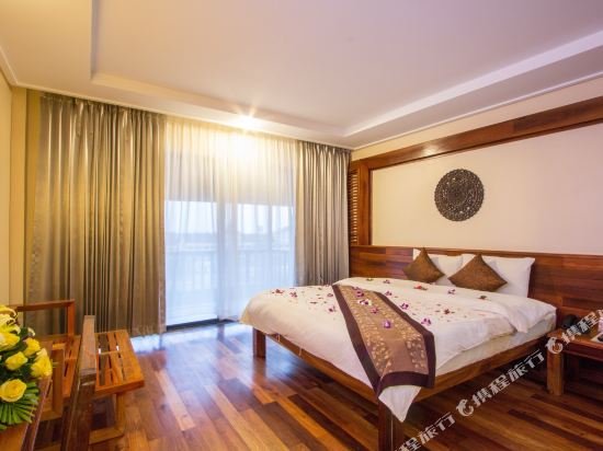 Фото Royal Empire Premium