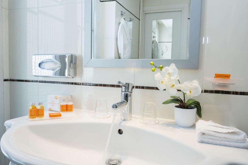 Фото Hotel Elysees Bassano