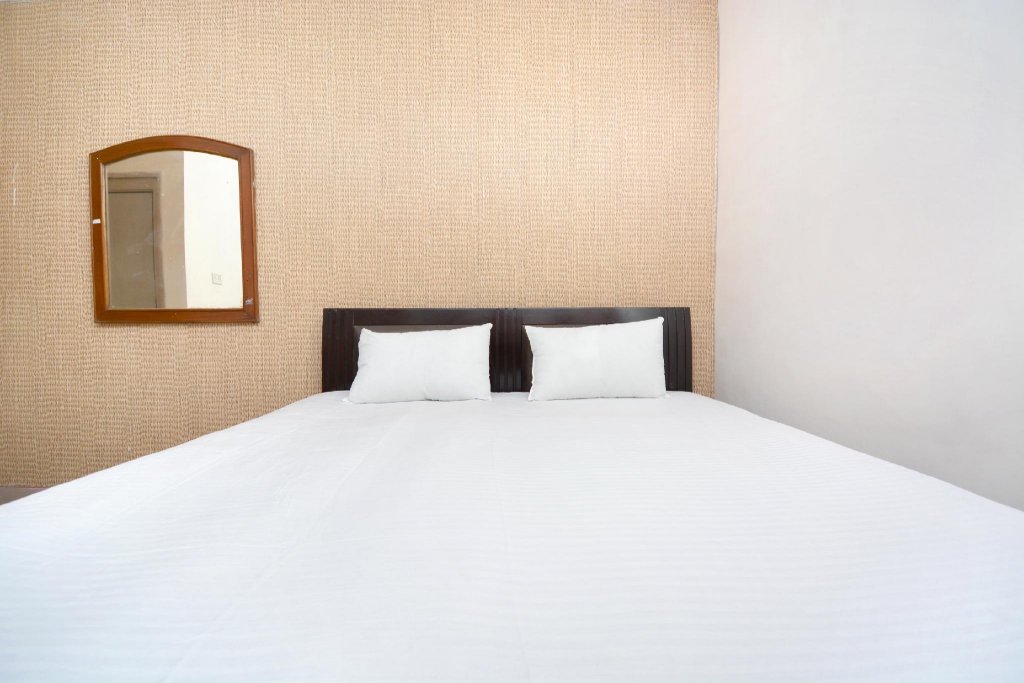 Фото Spot On 36686 Hotel Om Shanti Palace