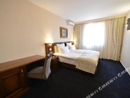 Фото Noblesse Boutique Hotel