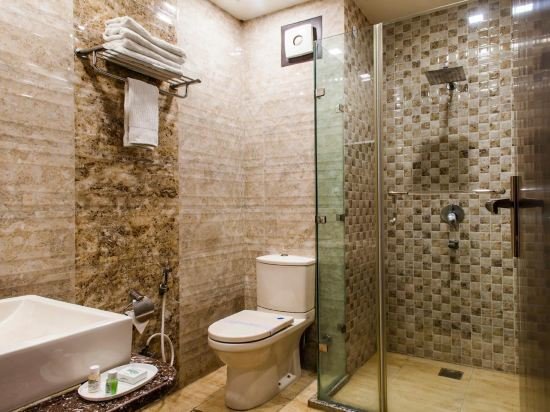 Фото Hotel Krishnam