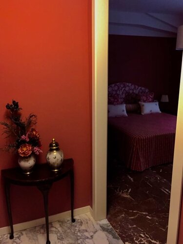 Гостиница Allaportaccanto Bed & Breakfast в Кассино