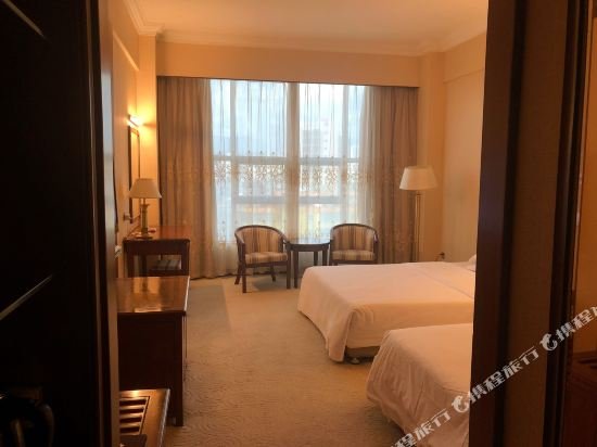 Фото Dongguan Gladden Hotel