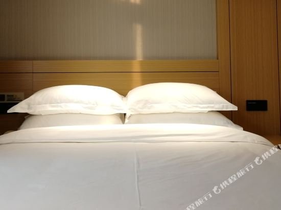 Фото Jtour Inn Guangzhou Meihuayuan Metro Station