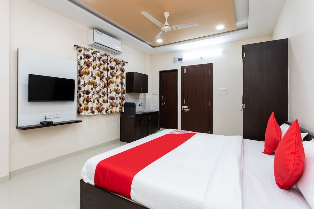 Фото Oyo 26905 Hotel Aalishan