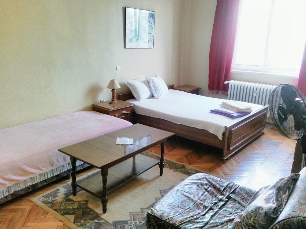 Фото Repos Guest Rooms