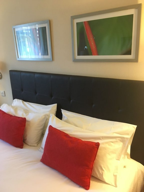 Фото Howard Johnson by Wyndham Yerba Buena