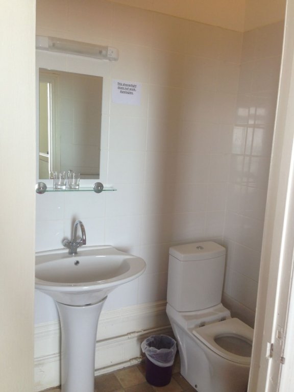 Фото The Glastonbury Hotel