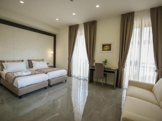 Hotel Palazzo Firenze, Naples, photo