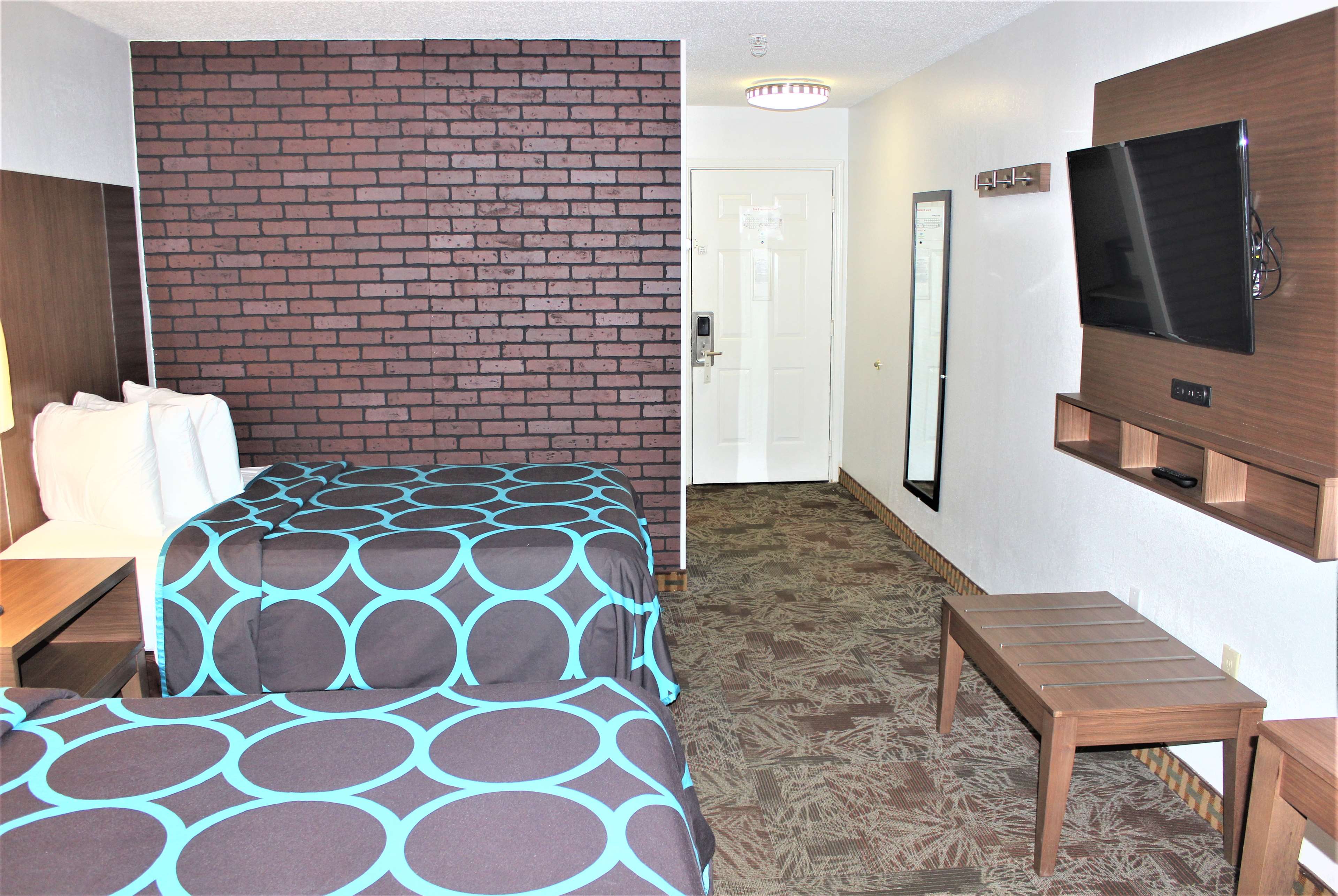 Фото SureStay Hotel by Best Western Tuscaloosa Southeast