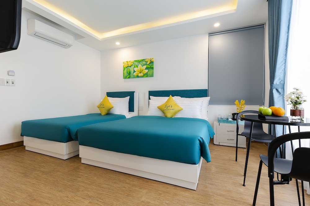 Фото Lyn's Hotel & Apartment