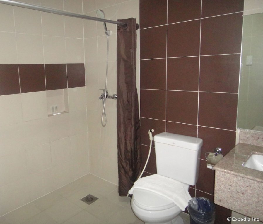 Фото Main Hotel & Suites