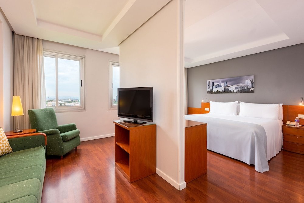 Фото Hotel Madrid Chamartin Affiliated by Melia