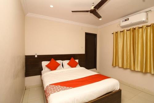 Фото Hotel Nav Bharat Residency