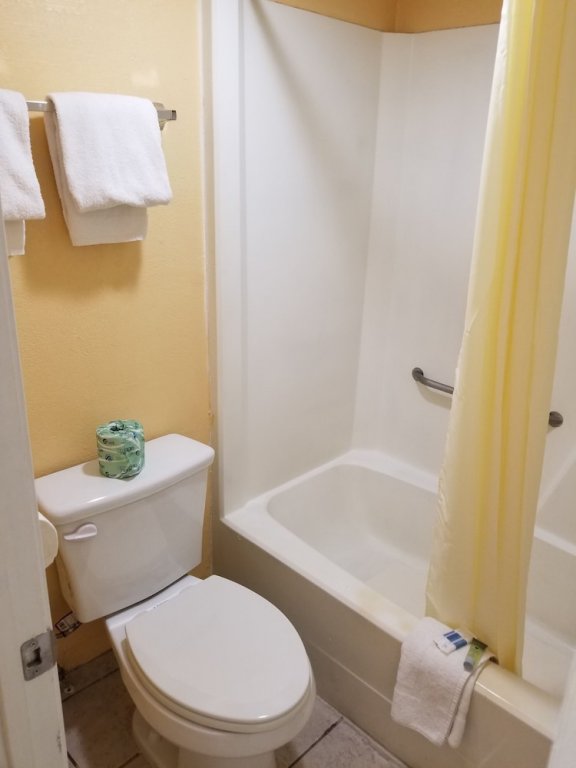 Фото Great Val-U Inn Odessa