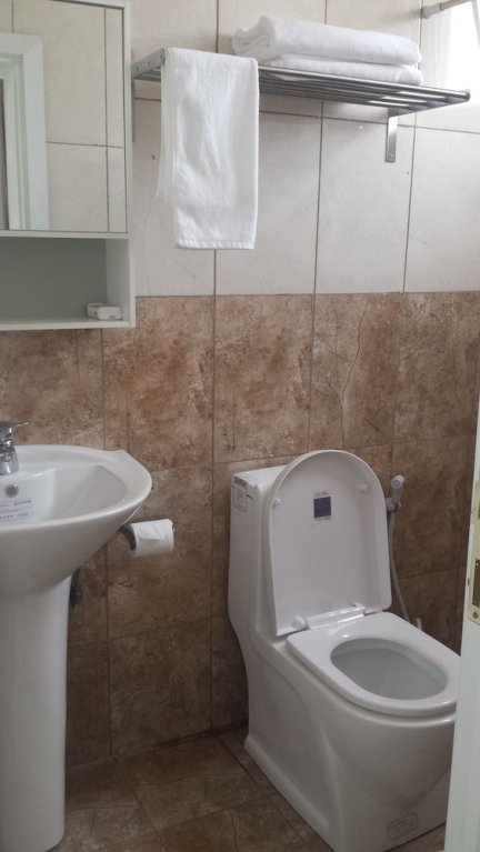 Фото White House Addis Hotel