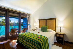 Гостиница True Blue Bay Resort