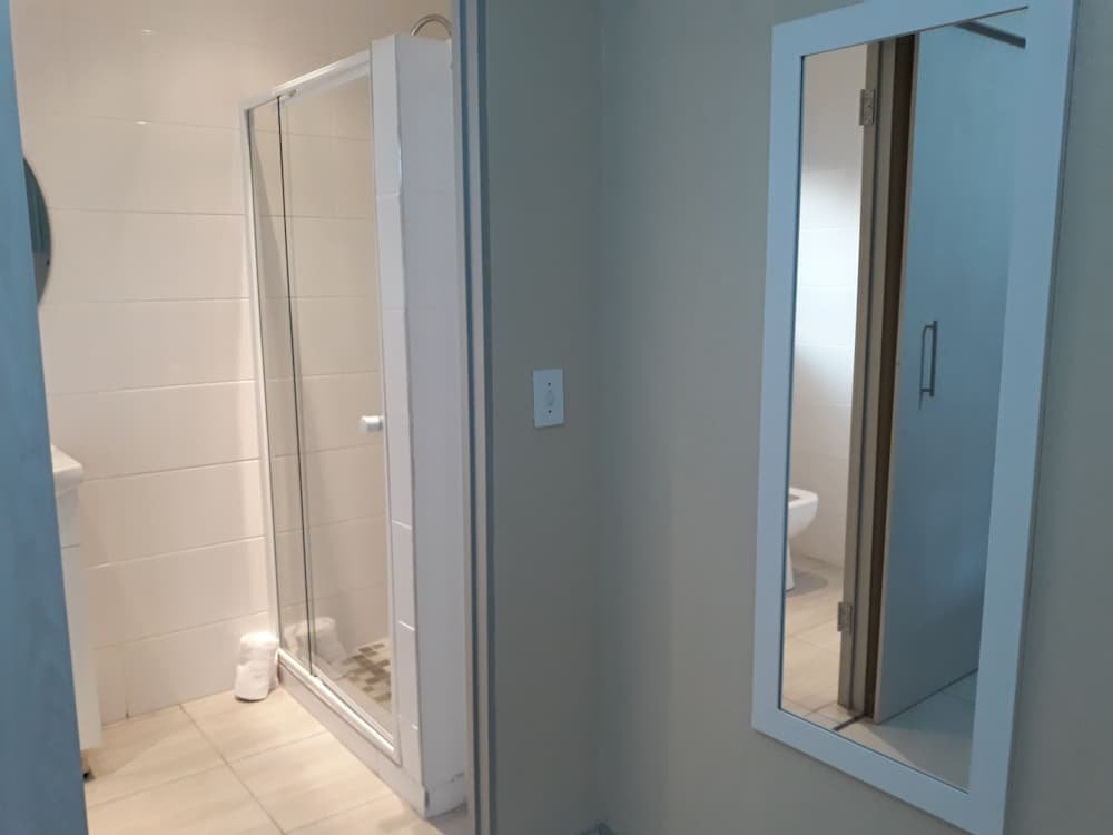 Фото 8 Ibis Lane Guest House