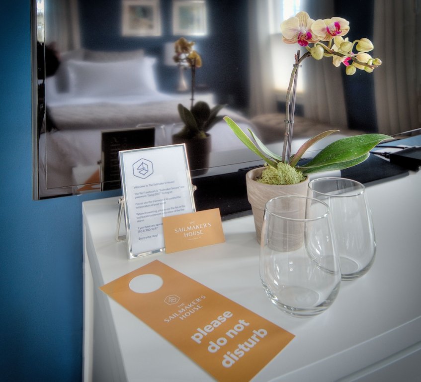 Фото The Sailmaker's House