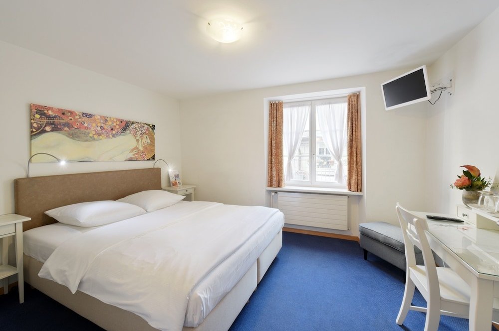 Фото Hotel Hirschen